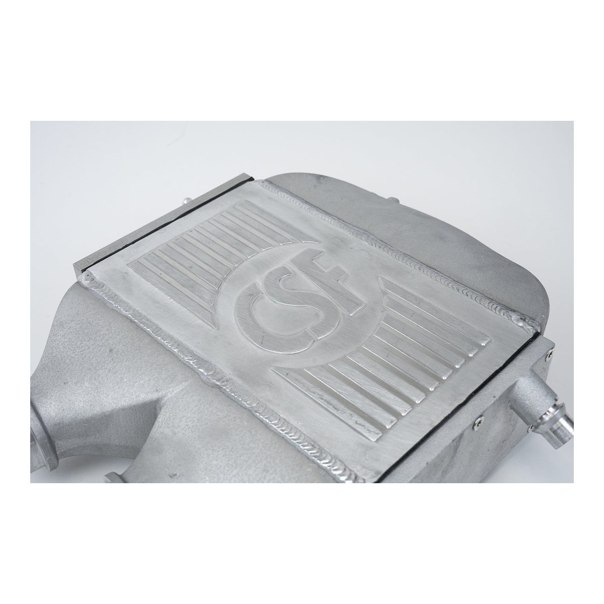 CSF F8X M3/M4/M2 Comp Top Mount Charge-Air-Cooler - Raw Finish – product detail view 10