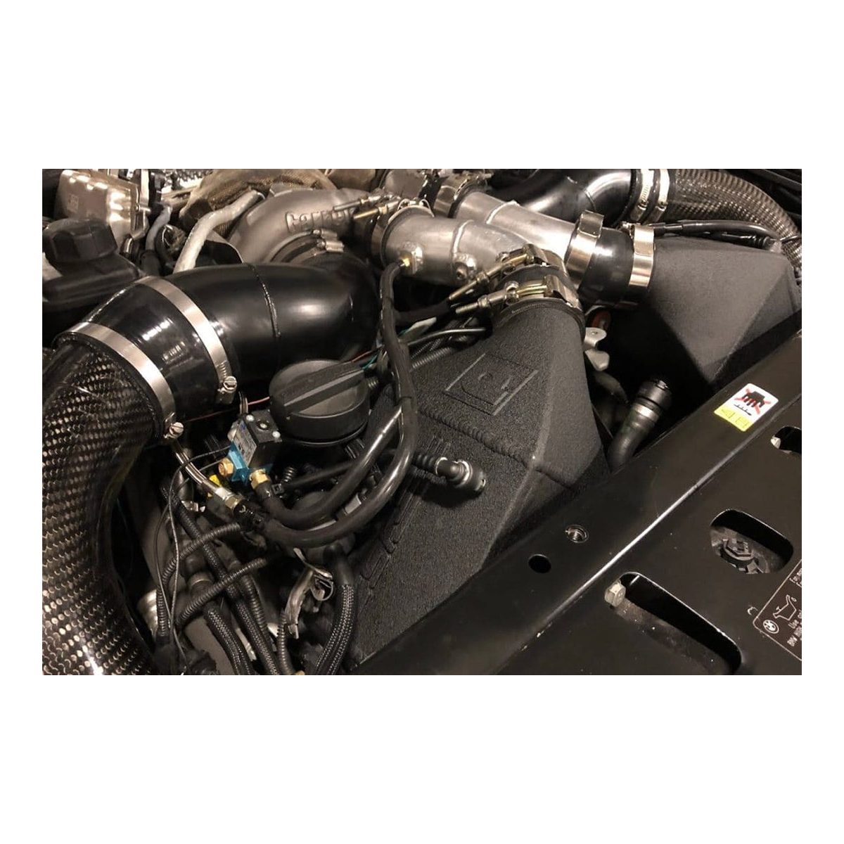 CSF BMW F1X M5 & M6 Twin Charge-Air-Cooler Set - Crinkle Black Finish – product detail view 4