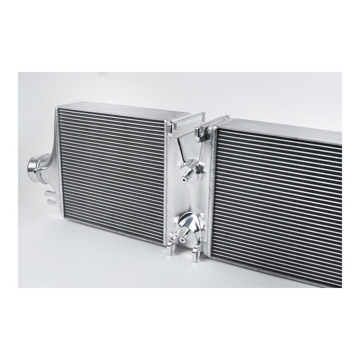 CSF Porsche 992 911 Turbo/Turbo S/992.2 Carrera (3.0T) Intercooler System – product detail view 5