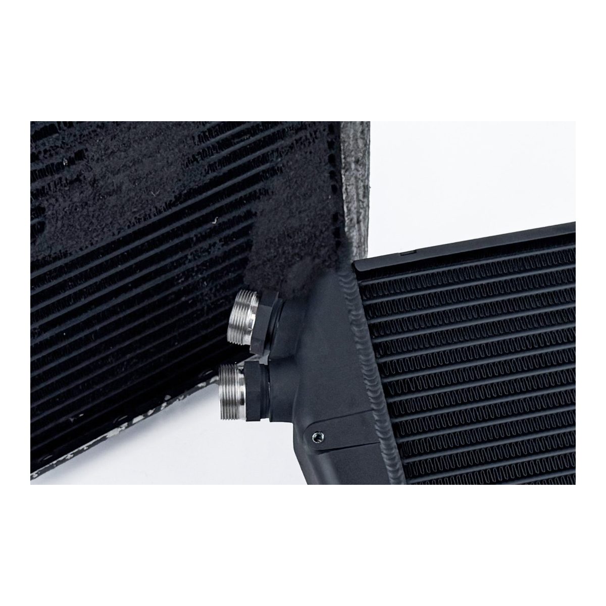 CSF Porsche 964/993 OEM+ Performance Engine Oil Cooler – product detail view 9
